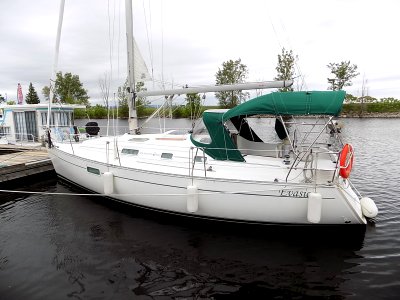 Beneteau Oceanis 321 sailboat Evasion 2682