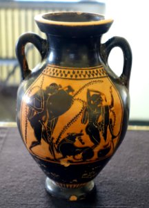 Belly ampora with drunken men leaving a symposium, view 1, Attic, 500-490 BC, L 261 - Martin von Wagner Museum - Würzburg, Germany - DSC05591