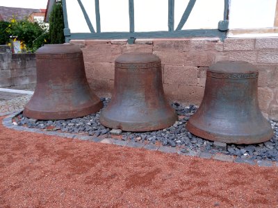 Bells church Uder