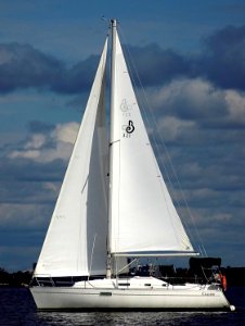Beneteau Oceanis 321 sailboat Evasion 4212