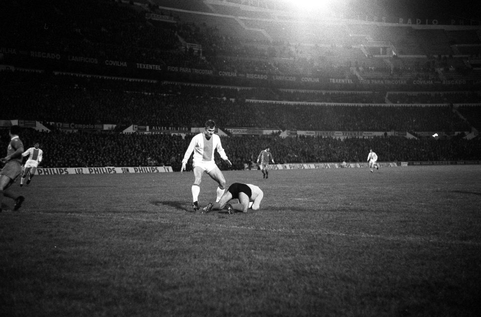 Benfica tegen Ajax 1-3 spelmomenten, Bestanddeelnr 922-1223