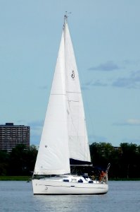 Beneteau 323 sailboat Calopial 2685