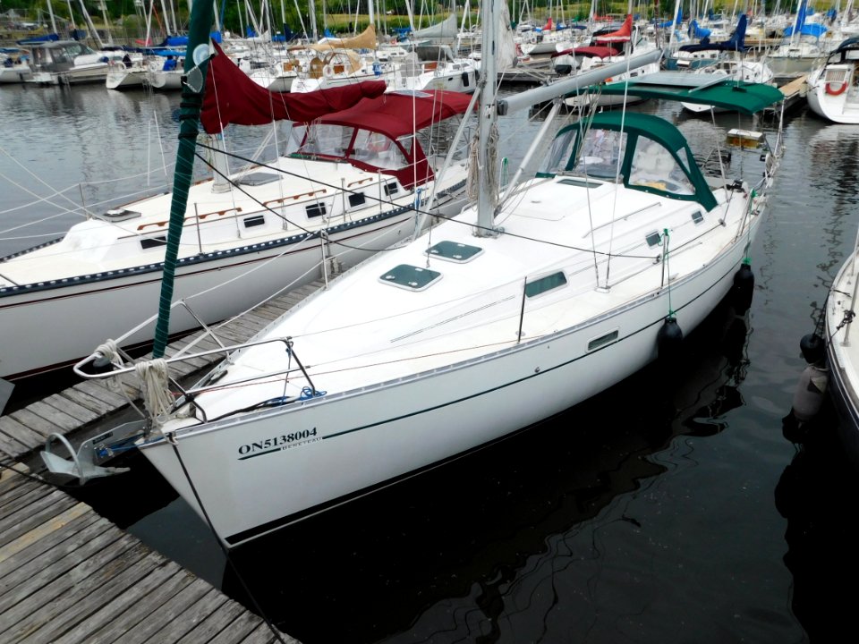 Beneteau 331 sailboat Me Minou 1660