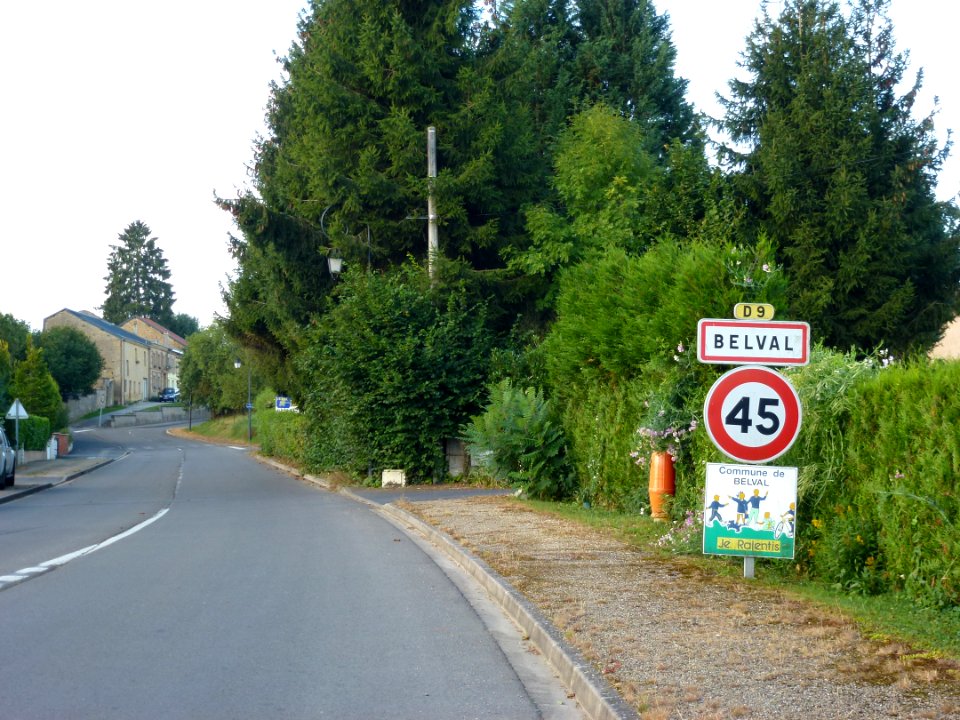 Belval (Ardennes) city limit sign