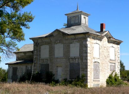 Beetison house from SW 2