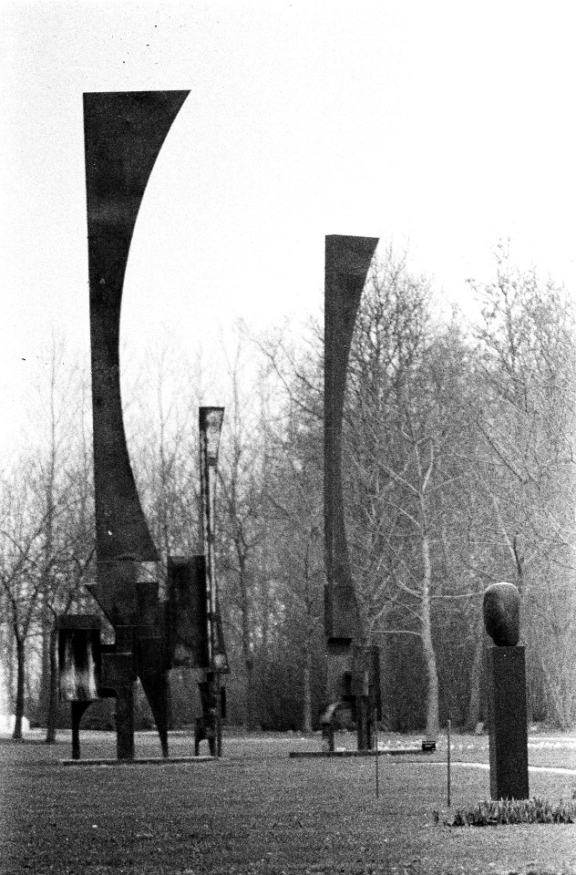 Beelden op het Keukenhof Constructie van de Amsterdammer A volten, Bestanddeelnr 915-0210