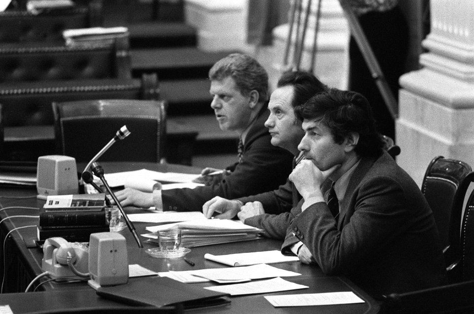 Behandeling brief regering in Tweede Kamer v.l.n.r. Duisenberg, Boersma en Lub, Bestanddeelnr 928-3054
