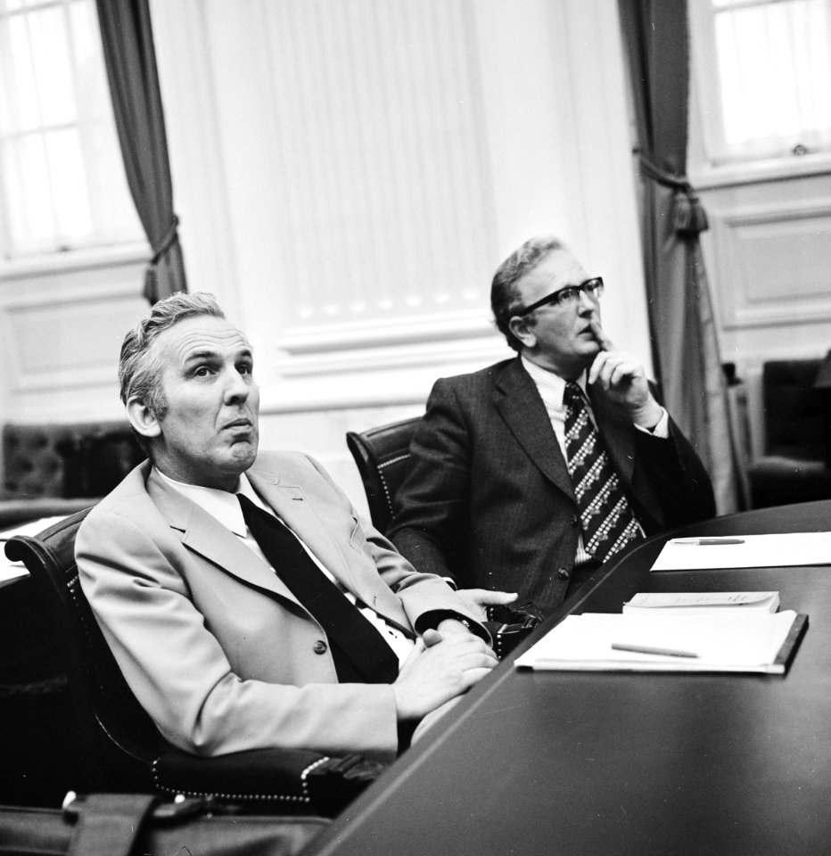 Behandeling collegegeldwet van Klein staatssecretaris Klein en minister Kemenad, Bestanddeelnr 927-1796