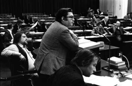 Begroting Volkshuisvesting Tweede Kamer minister Gruyters in de Kamer, Bestanddeelnr 927-6485