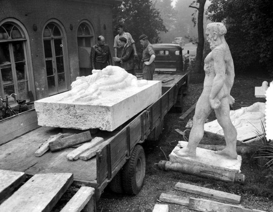 Beelden van Rädecker voor het Nationaal Monument, Bestanddeelnr 907-3834