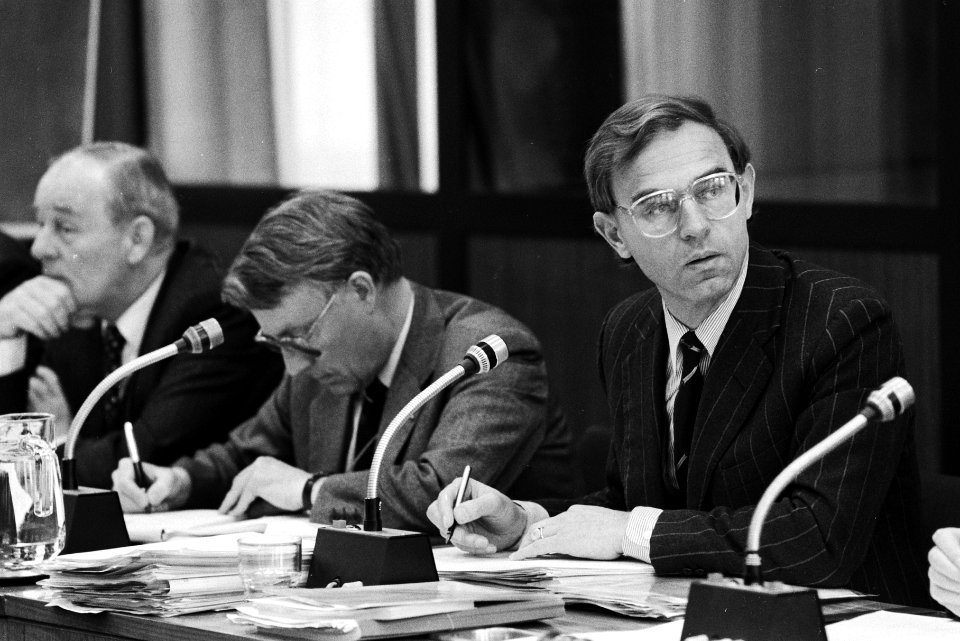 Begrotingsvergadering van de kamercommissie voor Financiën minister Ruding (r) , Bestanddeelnr 932-5153