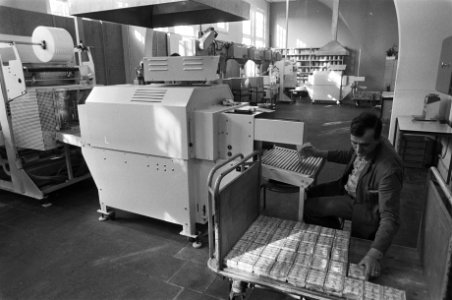 Beelden van het vervaardigen van geld in de Rijksmunt in Utrecht, Bestanddeelnr 931-9566