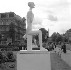 Beeldentenstoonstelling op het Frederiksplein te Amsterdam, Bestanddeelnr 904-5949