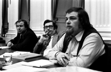 Behandeling begroting Volkshuisvesting in Tweede Kamer bewindslieden Marcel v…, Bestanddeelnr 927-6470
