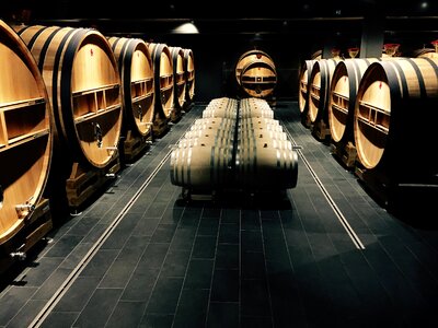 Drink winery barrel