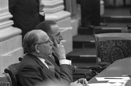 Begroting van Verkeer en Waterstaat in de Tweede Kamer Achter de regeringstafel, Bestanddeelnr 911-0346