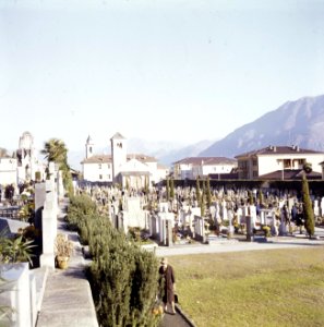 Begraafplaats in Ascona, Bestanddeelnr 254-6057