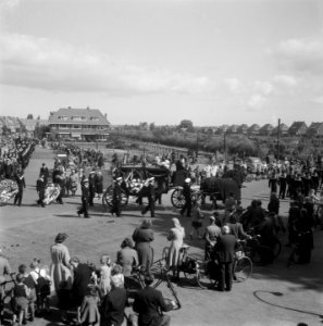 Begrafenis Adelborst-vlieger Meulenberg, Bestanddeelnr 902-9444
