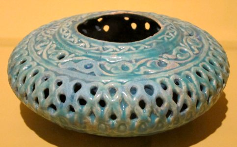 Begging bowl from Iran, early 13th century, glazed stone-paste, Honolulu Academy of Arts photo