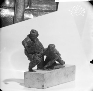 Beeldhouwkunst, beeldhouwwerken, brons, Bayens , Hans, Bestanddeelnr 918-3915