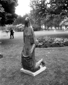 Beeldhouwwerk uit Vlaanderen, Limburg, Veronica van Mark Macken, Bestanddeelnr 919-1135