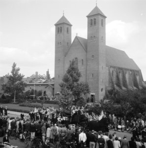 Begrafenis Adelborst-vlieger Meulenberg, Bestanddeelnr 902-9442
