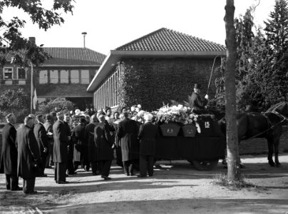 Begrafenis Apeldoorn, Bestanddeelnr 901-9383