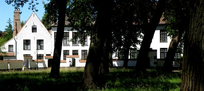 Begijnhof Brugge Binnenplein Noordkant 2