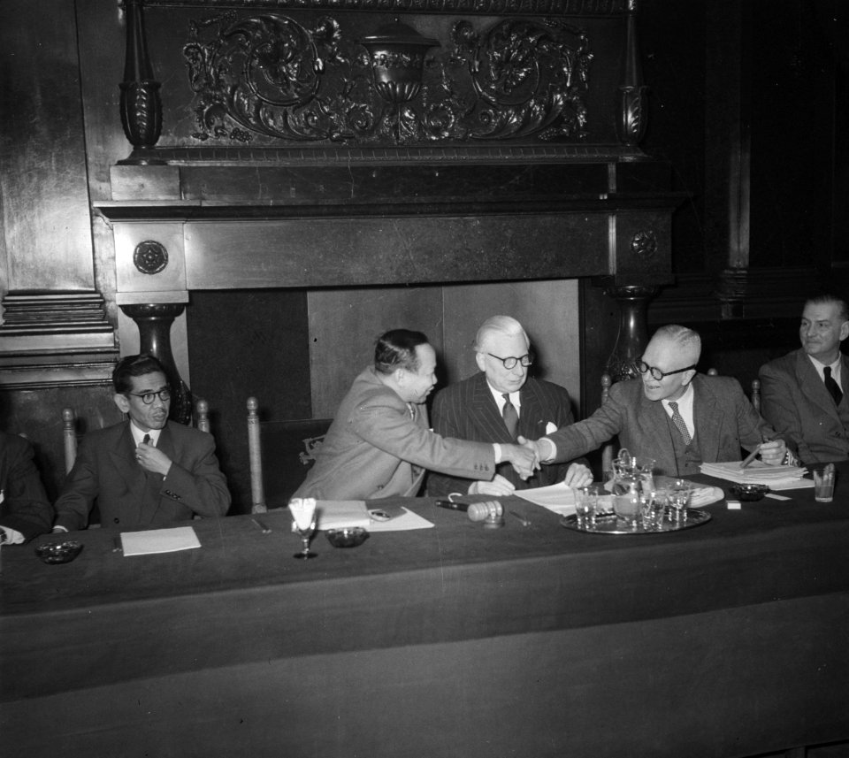 Begin Nederlands-Indonesische Conferentie Den Haag, Bestanddeelnr 904-9237