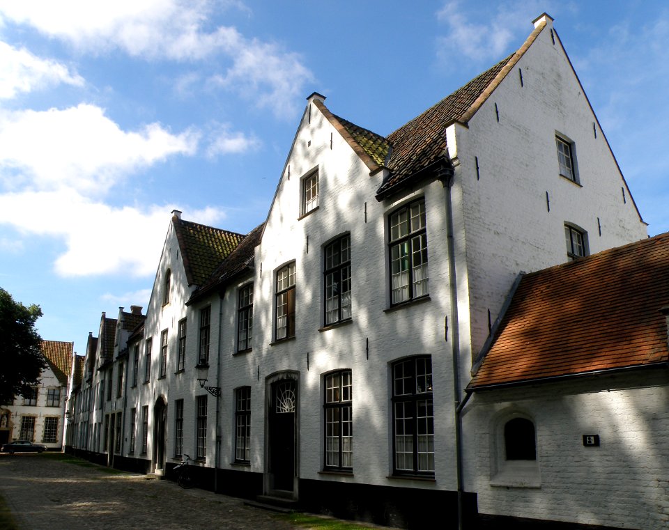 Begijnhof Brugge Binnenplein Westkant 5