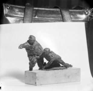 Beeldhouwkunst, beeldhouwwerken, brons, Bayens , Hans, Bestanddeelnr 918-3914