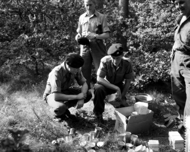 Begin van driedaagse Engels Nederlands Militaire oefening Zwaan Jong , Engelse, Bestanddeelnr 910-5386
