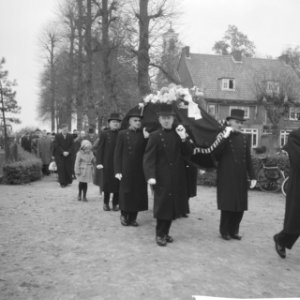 Begrafenis Theo Maswijck in Soest, Bestanddeelnr 913-1853