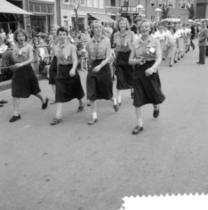 Begin van vierdaagse in Nijmegen, Bestanddeelnr 910-5426