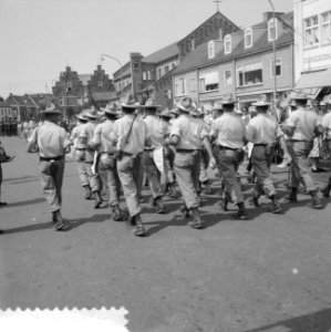 Begin van vierdaagse in Nijmegen, Bestanddeelnr 910-5410