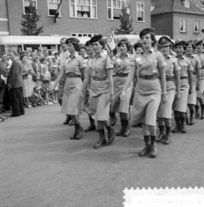 Begin van vierdaagse in Nijmegen, Bestanddeelnr 910-5421