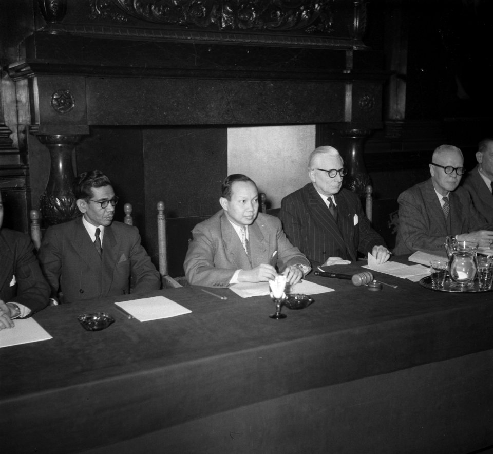 Begin Nederlands-Indonesische Conferentie Den Haag, Bestanddeelnr 904-9240