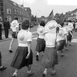Begin van vierdaagse in Nijmegen, Bestanddeelnr 910-5424