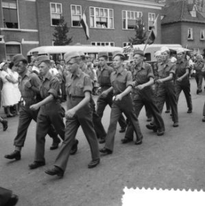 Begin van vierdaagse in Nijmegen, Bestanddeelnr 910-5417