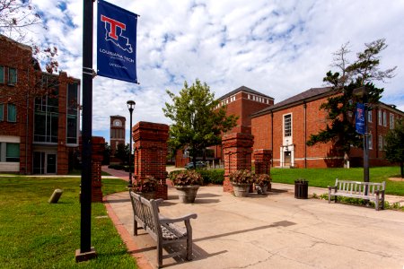 Begining of Louisiana Tech Alumni Walk