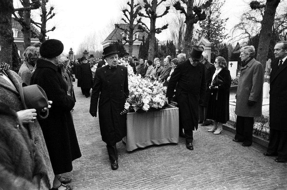 Begrafenissen, Bestanddeelnr 930-2021