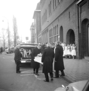 Begrafenis slachtoffers brand Van Swindenstraat, Bestanddeelnr 918-8222