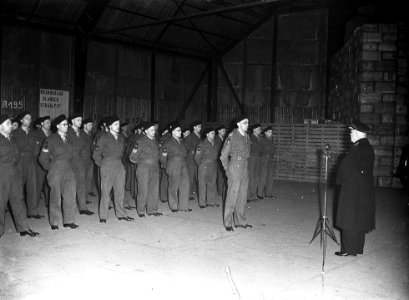 Begrafenis Sergeant Mariniers Marvo, fotograaf van der Valk, Bestanddeelnr 934-6793