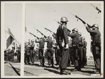 Begrafenis van het stoffelijk overschot van luitenant-kolonel M.P.A. den Ouden m, Bestanddeelnr 105-1218