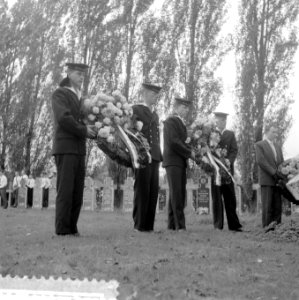Begrafenis I P C M van Delft te Zeelst, Bestanddeelnr 909-0485