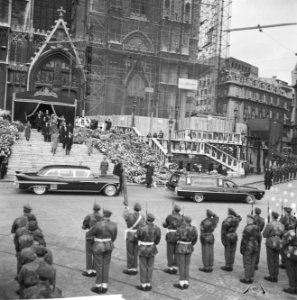 Begrafenis van Koningin Elizabeth van België te Brussel genodigden bij het verl, Bestanddeelnr 918-5110