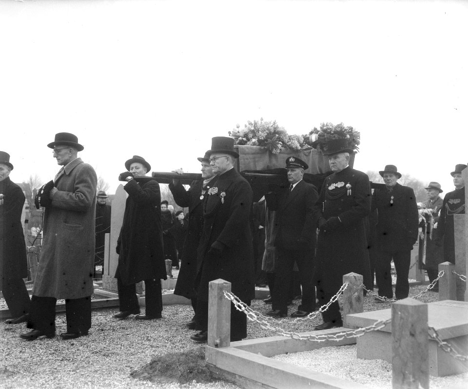 Begrafenis Kramer van de Nederlandse Jacoba IJmuiden, Bestanddeelnr 904-9399