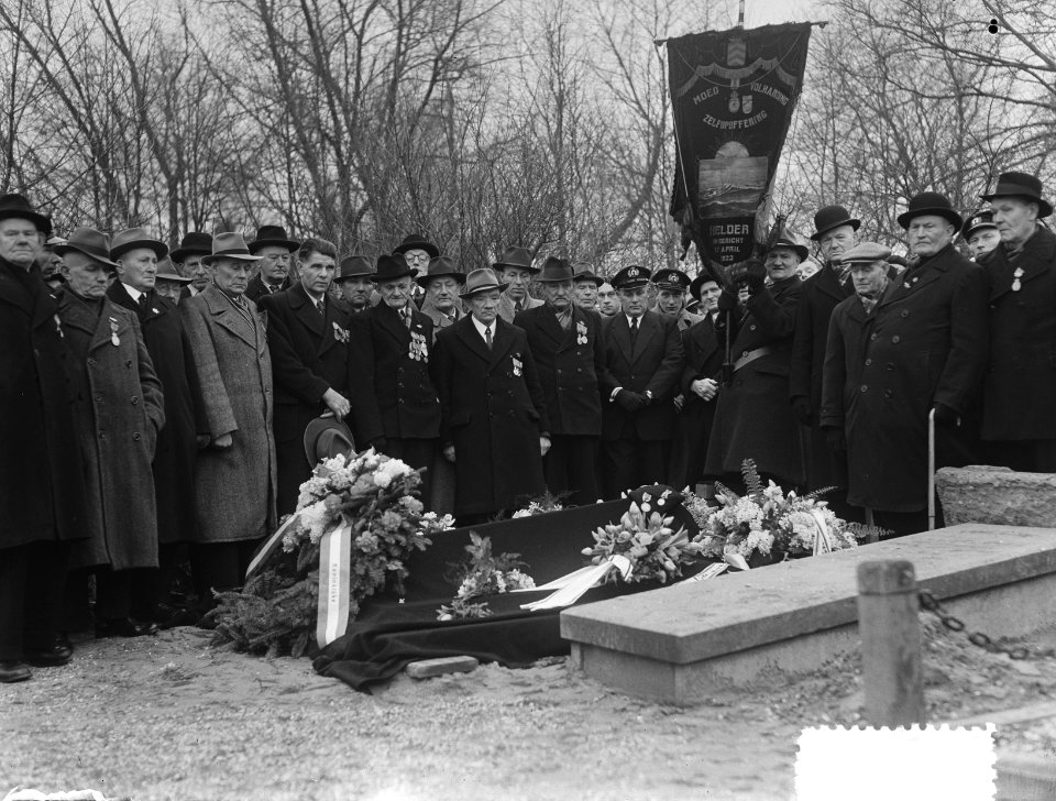 Begrafenis Kramer van de Nederlandse Jacoba IJmuiden, Bestanddeelnr 904-9395