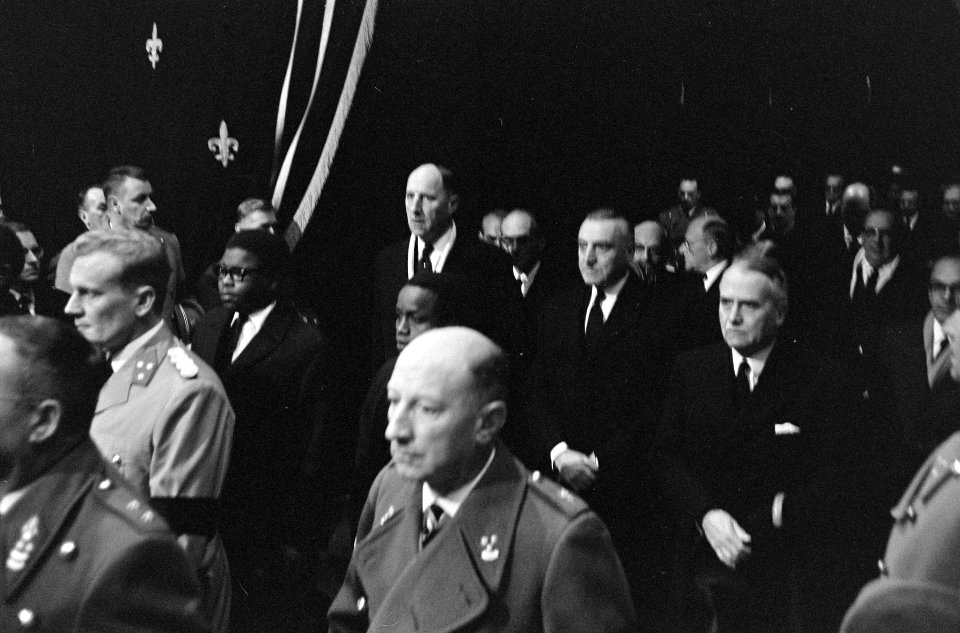 Begrafenis van koningin Elizabeth van België te Brussel Nederlandse minister va, Bestanddeelnr 918-5120