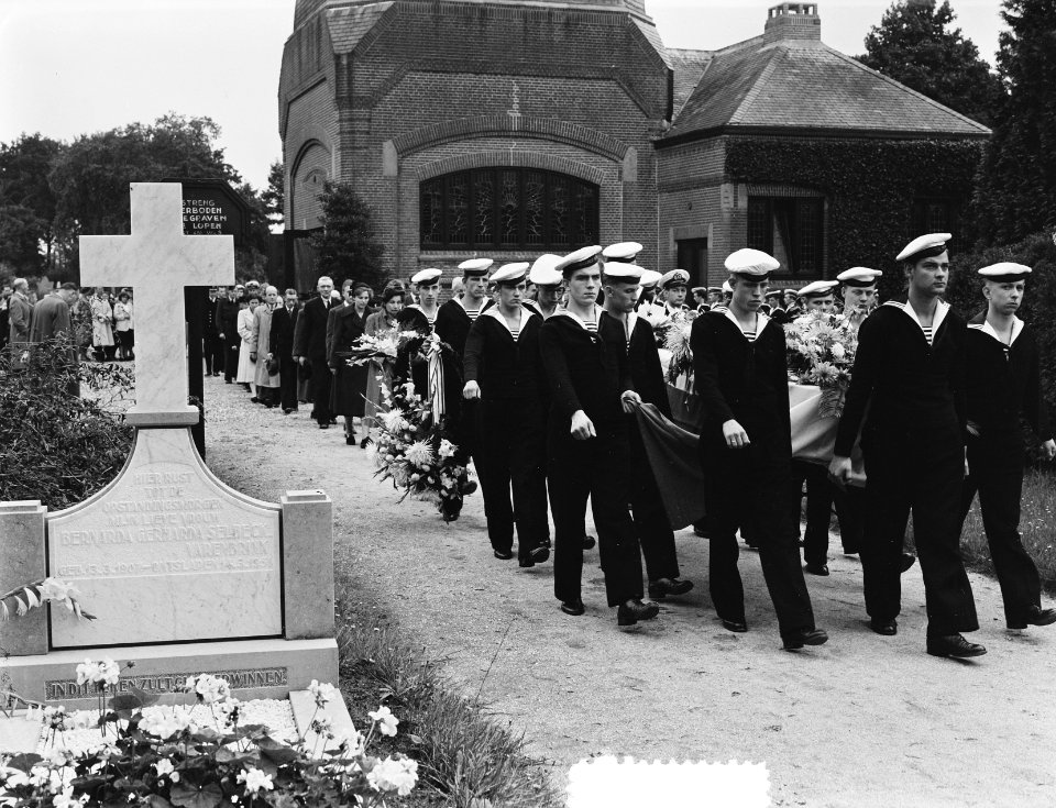 Begrafenis Matroos Albert Deventer (Marvo), Bestanddeelnr 904-7283